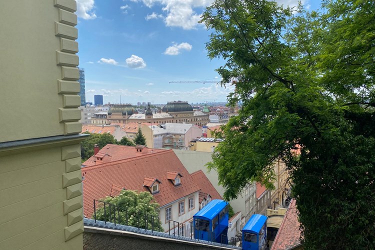 Obnovljena zagrebačka uspinjača ponovno povezuje Gornji i Donji grad