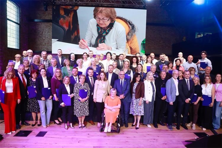 Dodijeljena 83 ESF+ ugovora za aktivno starenje: Više od 50.000 umirovljenika uključit će se u programe diljem Hrvatske
